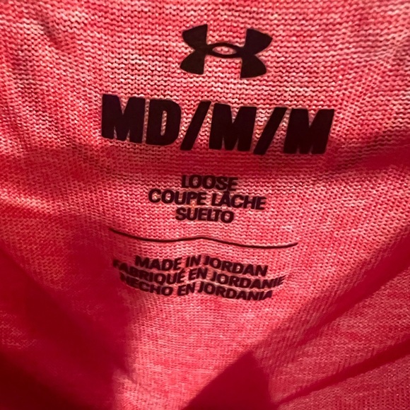 Women’s Under Armour Red T-Shirt, size medium, EUC, polyester, athletic wear. - Picture 4 of 6